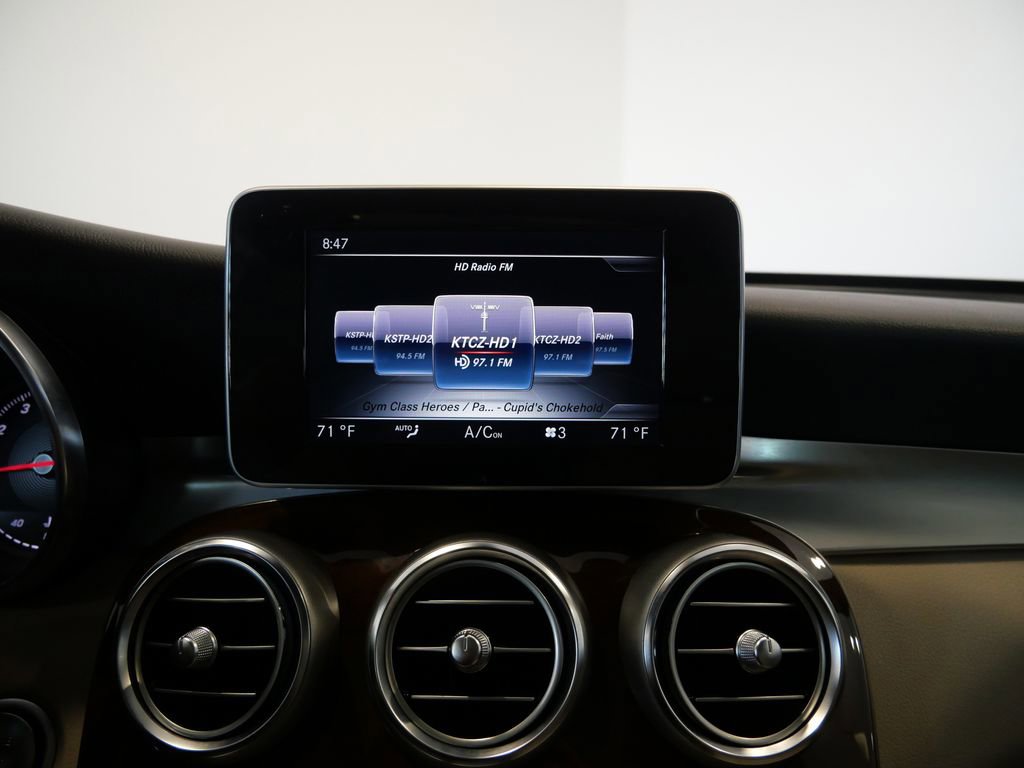 Used 2017 Mercedes-Benz GLC 300 4MATIC image 21