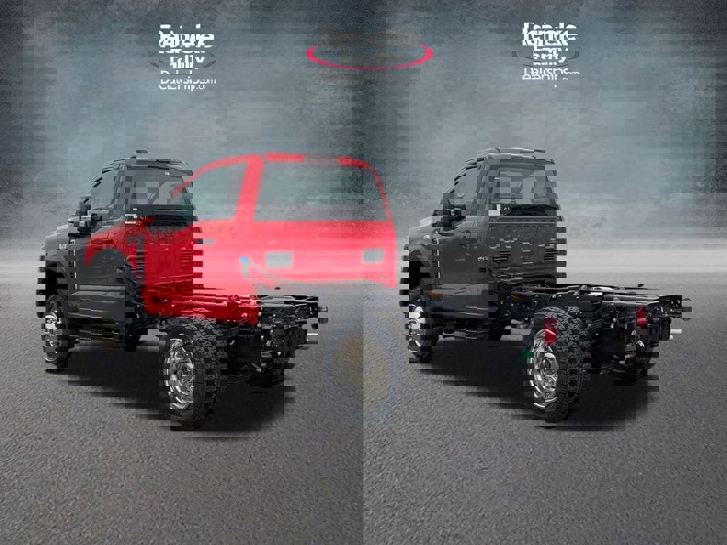 New 2025 Ford F550 4x4 Regular Cab Super Duty image 7