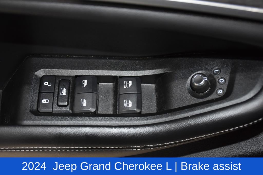 Used 2024 Jeep Grand Cherokee L Limited w/ Luxury Tech Group II image 22