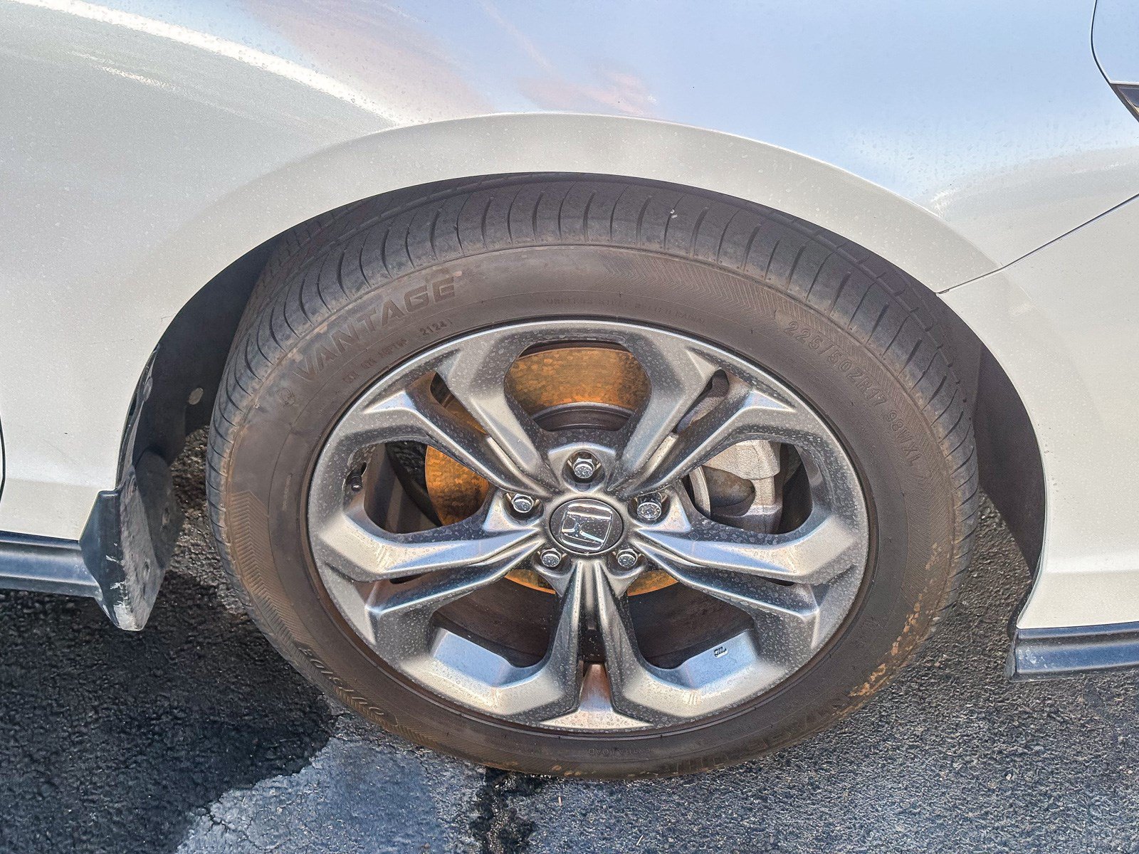 Used 2023 Honda Accord EX image 10