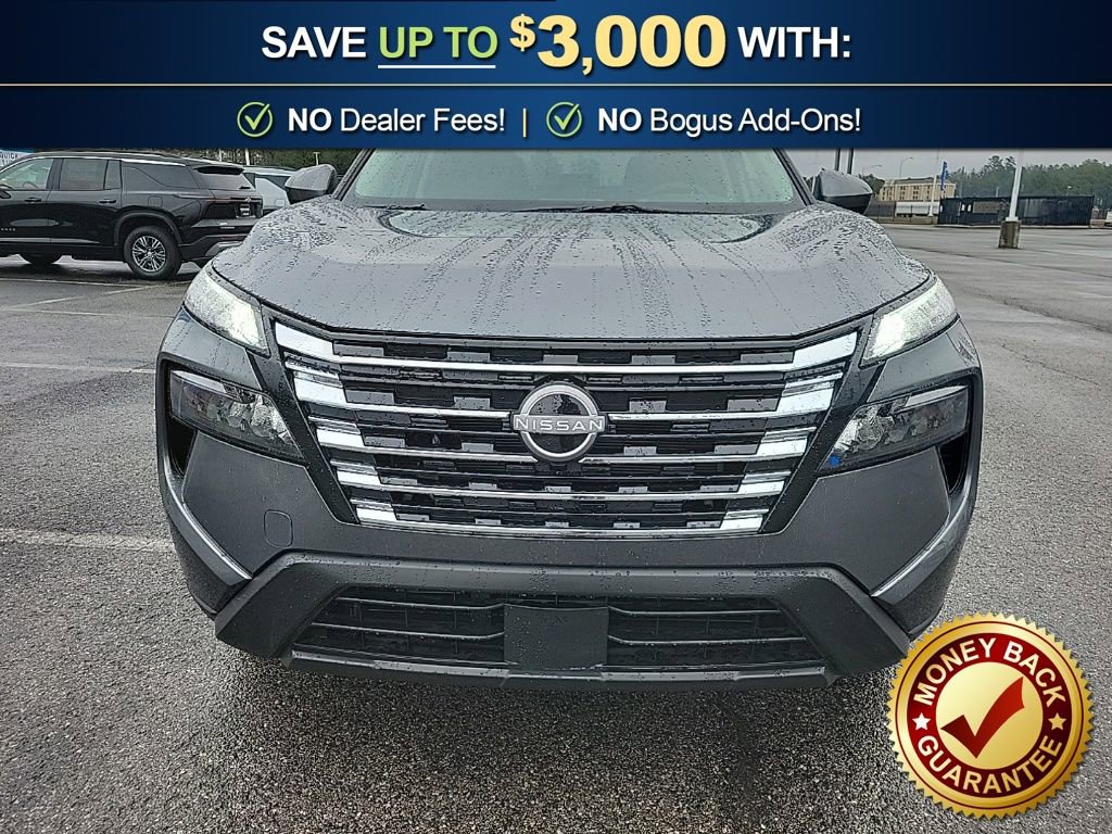 Used 2026 Nissan Rogue SV image 2