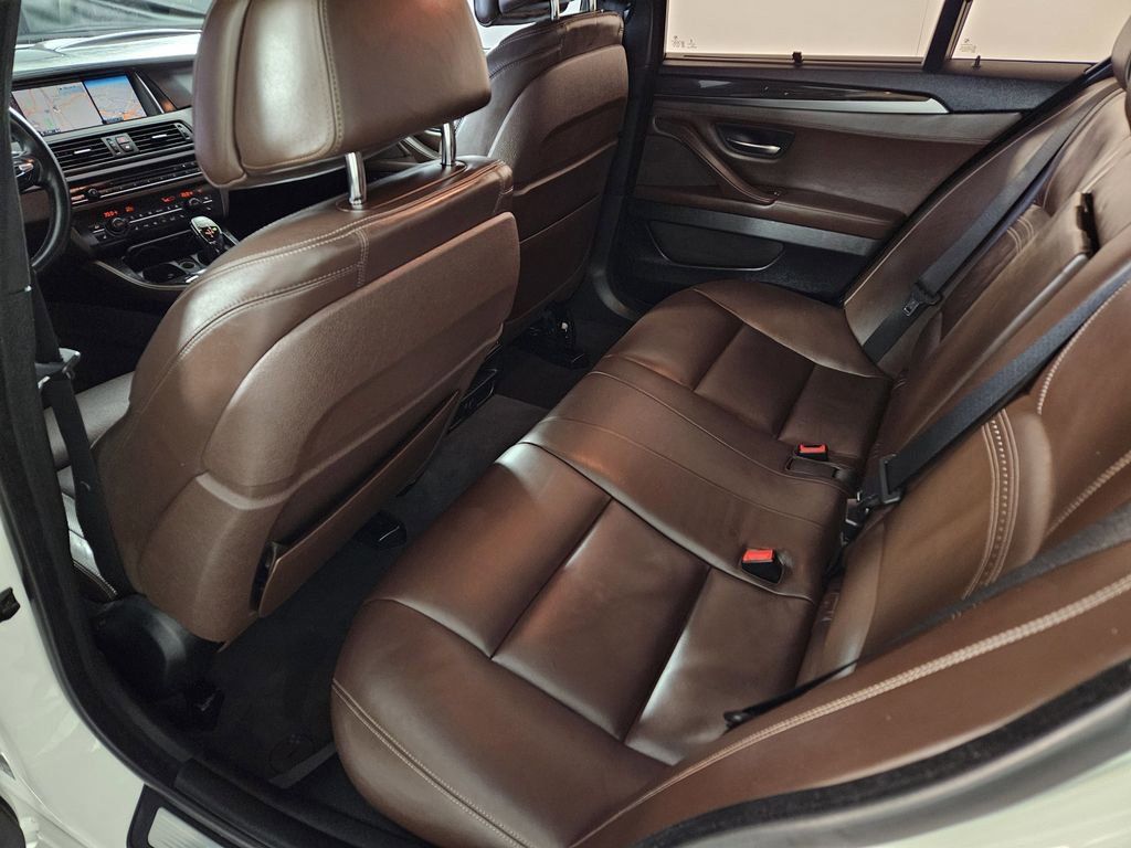 Used 2016 BMW 550i Sedan RWD image 29