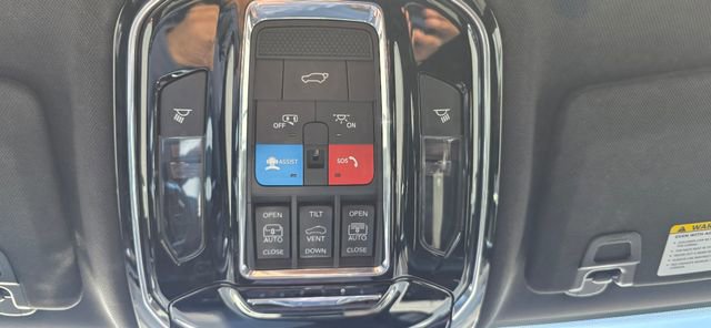 Used 2024 Jeep Grand Cherokee Overland AWD/4WD image 26