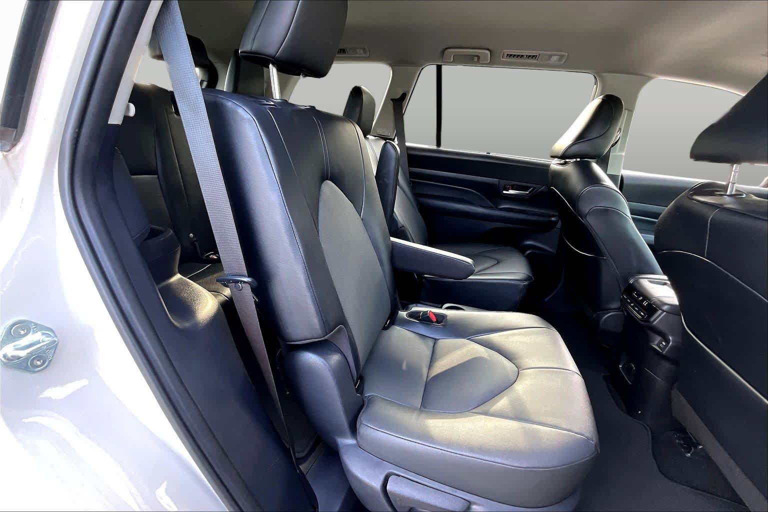 Used 2024 Toyota Grand Highlander FWD image 20