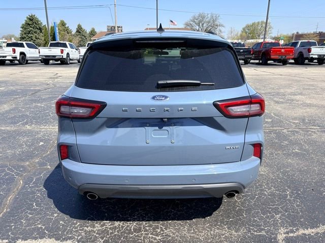 Used 2024 Ford Escape ST-Line w/ Tech Pack #1 AWD/4WD image 4