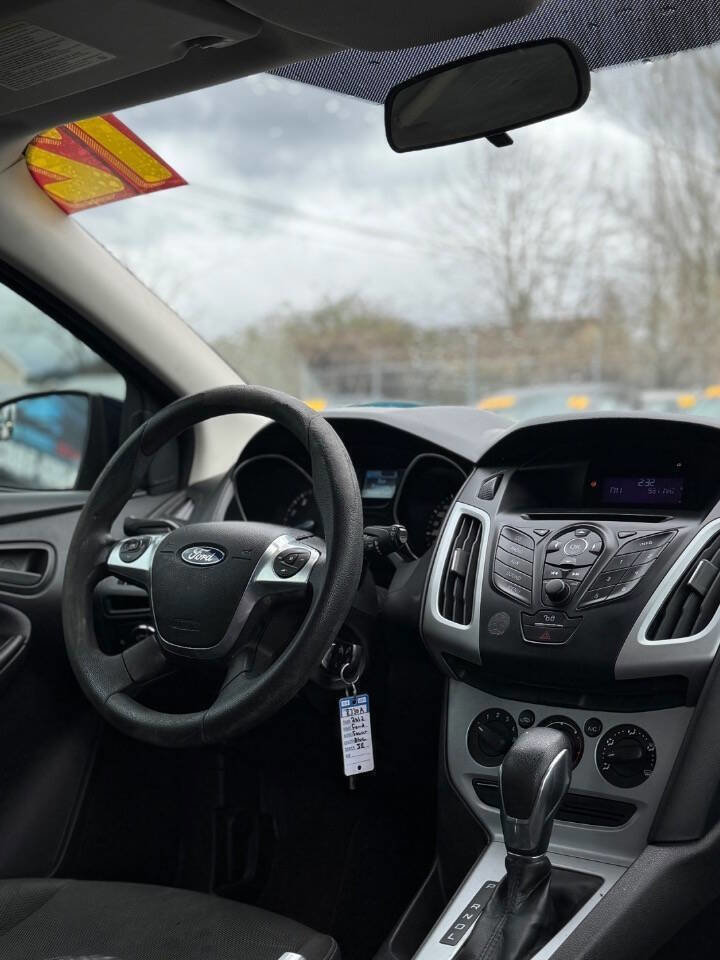 Used 2012 Ford Focus SE image 3