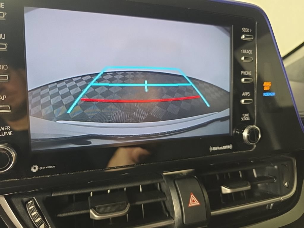 Used 2020 Toyota C-HR XLE FWD image 17