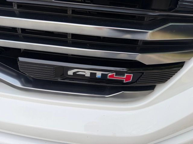 Used 2025 GMC Sierra 1500 AT4 w/ AT4 Premium Package AWD/4WD image 9