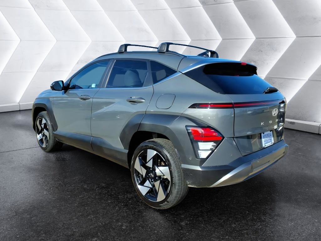 Used 2025 Hyundai Kona Limited image 3