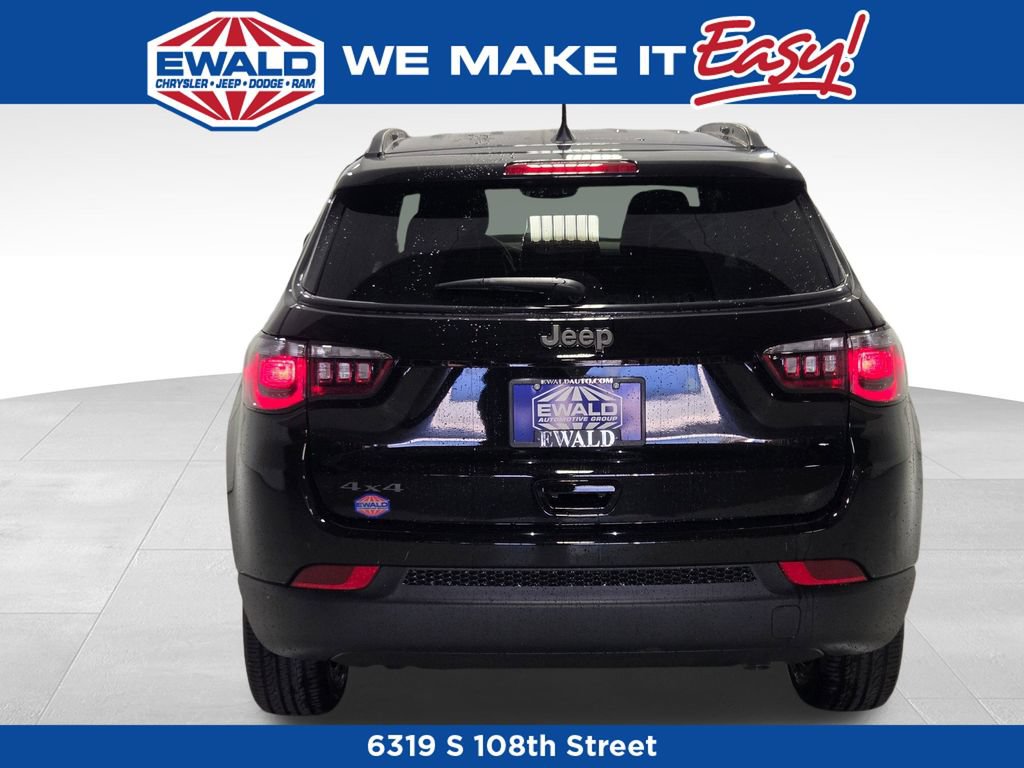 New 2026 Jeep Compass Latitude AWD/4WD image 15