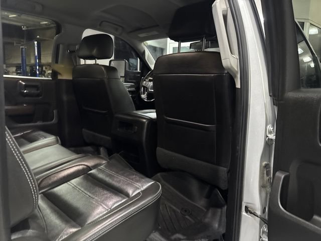 Used 2019 GMC Sierra 3500 Denali w/ Duramax Plus Package AWD/4WD image 33