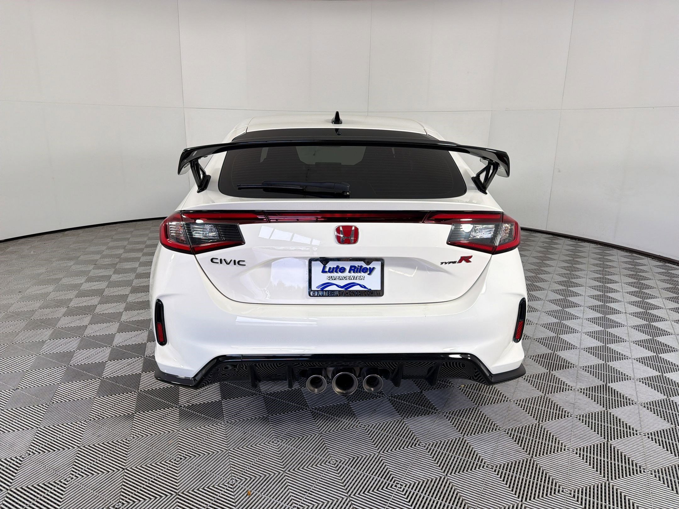 Certified 2024 Honda Civic Type R image 10