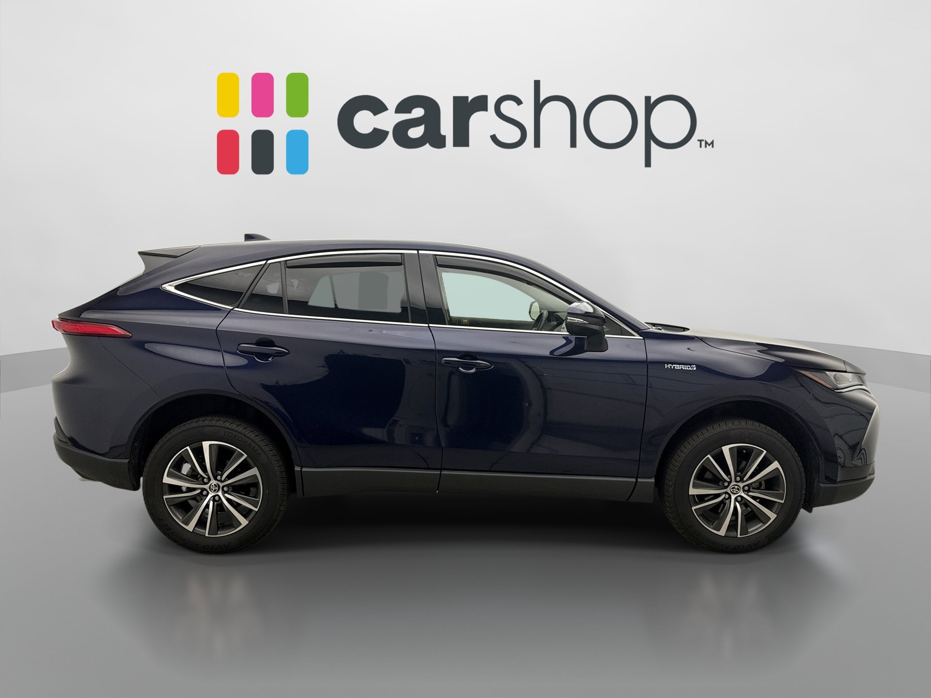 Used 2021 Toyota Venza LE AWD/4WD image 3