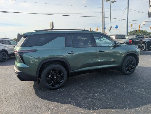 New 2027 Chevrolet Traverse LT w/ Midnight/Sport Edition AWD/4WD image 8