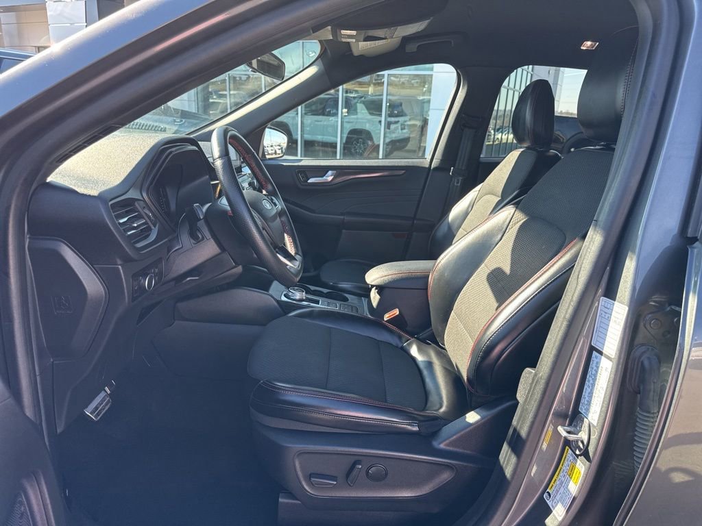 Used 2024 Ford Escape ST-Line w/ Cold Weather Package image 14