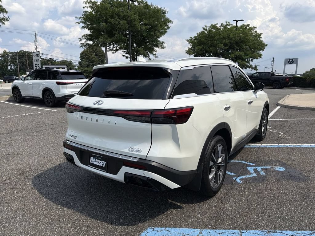 Certified 2023 INFINITI QX60 Luxe w/ Performance Audio Package AWD/4WD image 8
