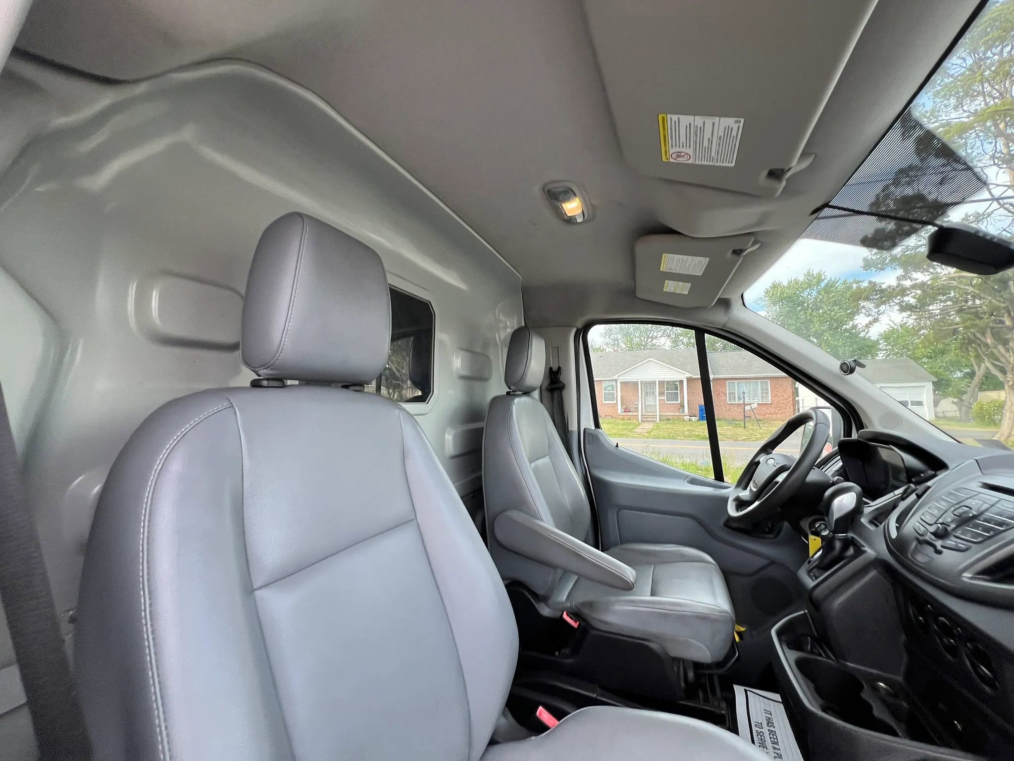 Used 2015 Ford Transit 250 130 Low Roof w/ Exterior Upgrade Package RWD image 55