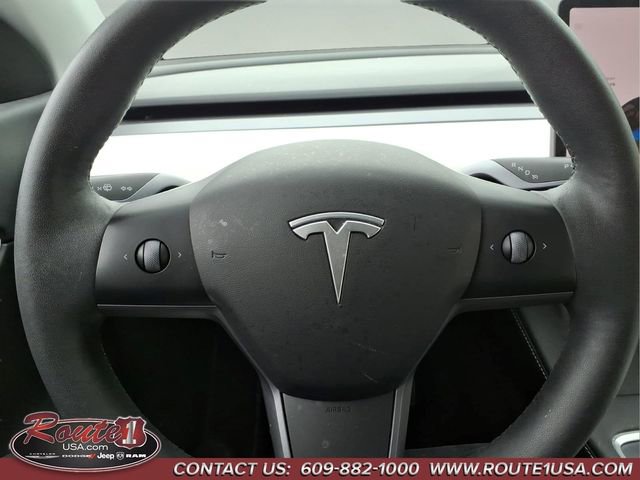 Used 2022 Tesla Model Y Long Range AWD/4WD image 24
