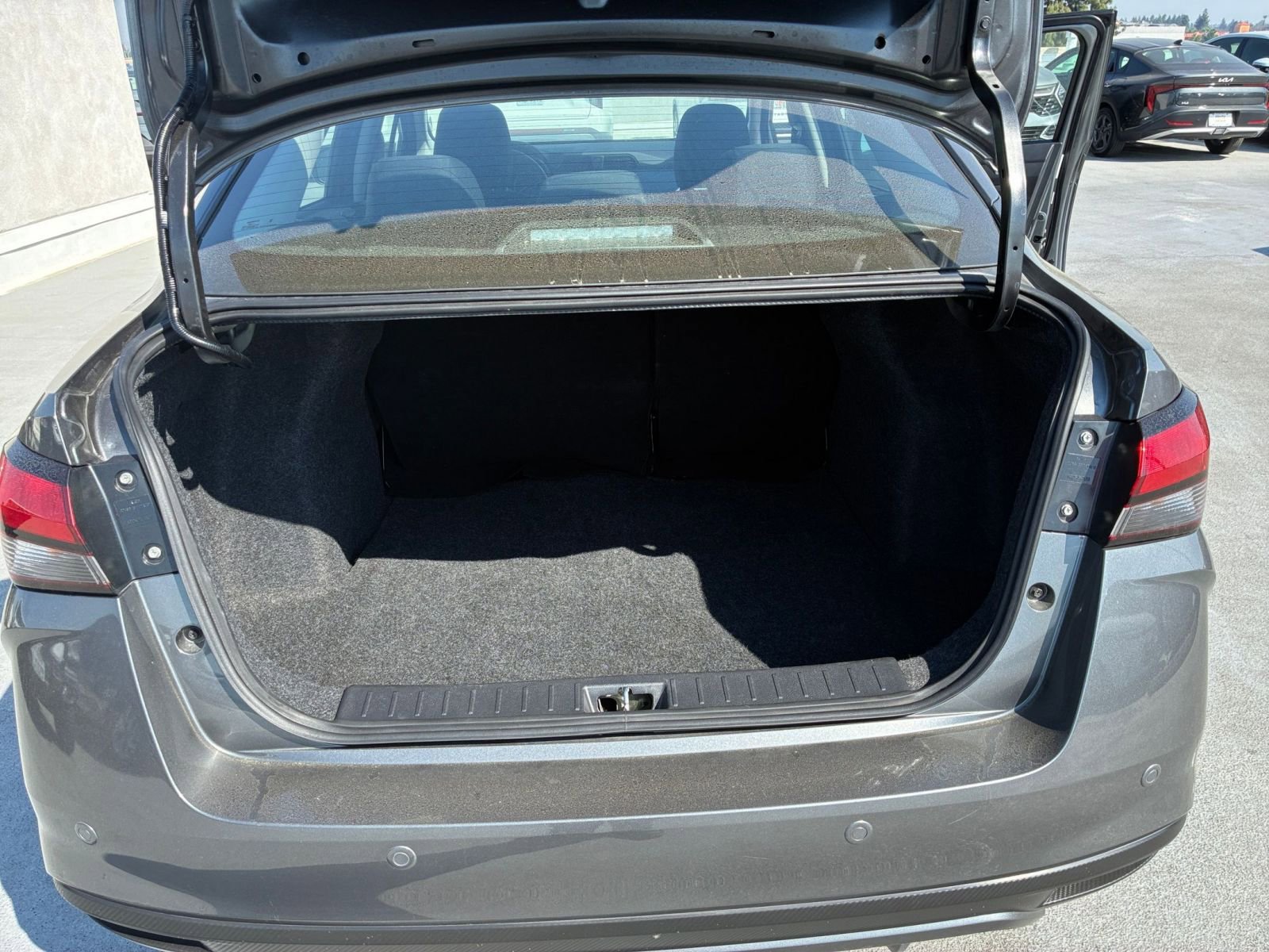 Used 2025 Nissan Versa SV image 29