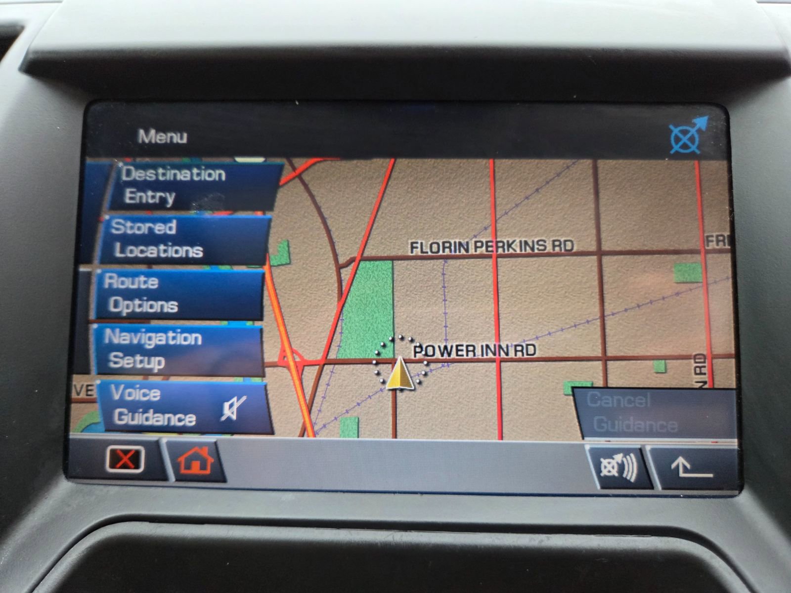 Used 2012 Land Rover LR2 HSE image 19