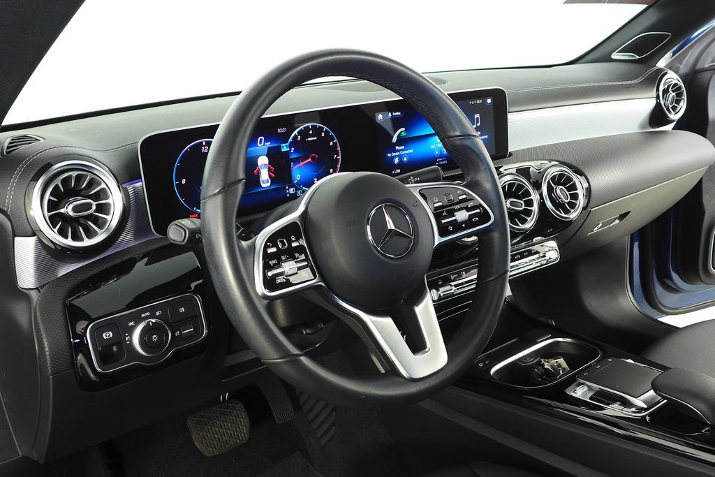 Used 2020 Mercedes-Benz CLA 250 image 30