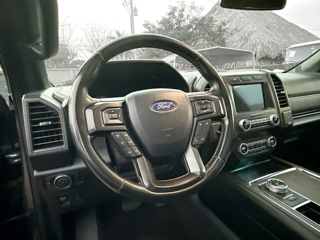 Used 2020 Ford Expedition Limited image 12