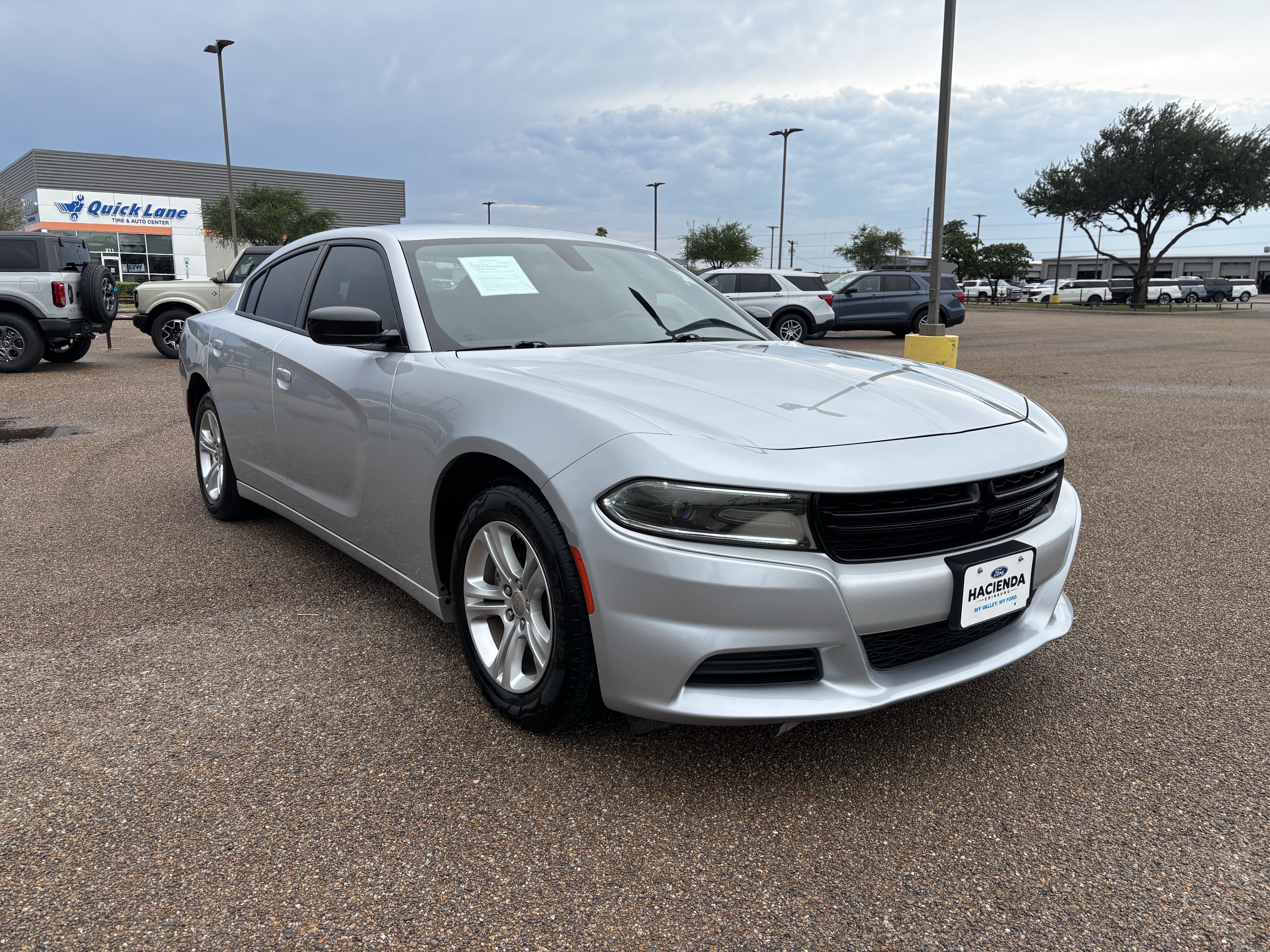 Used 2023 Dodge Charger SXT RWD image 5
