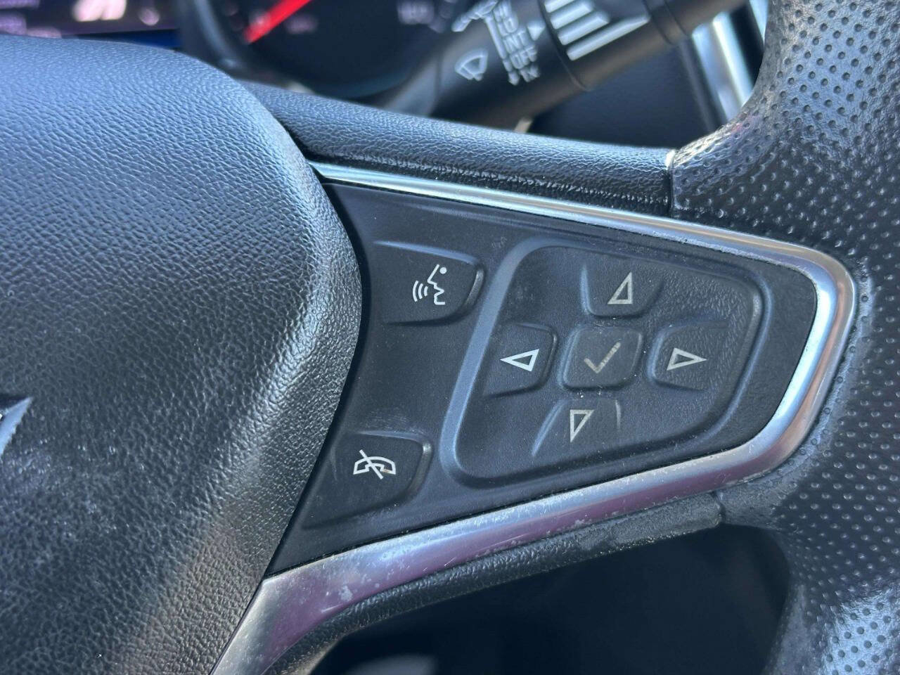 Used 2020 Chevrolet Equinox LT image 31