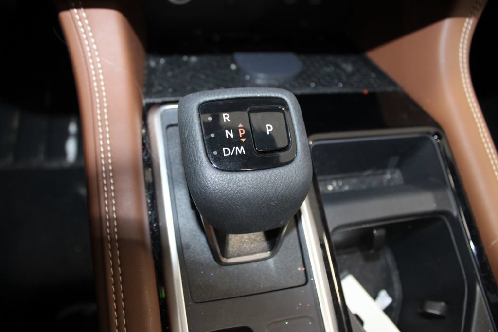 Used 2026 Nissan Pathfinder Platinum AWD/4WD image 36