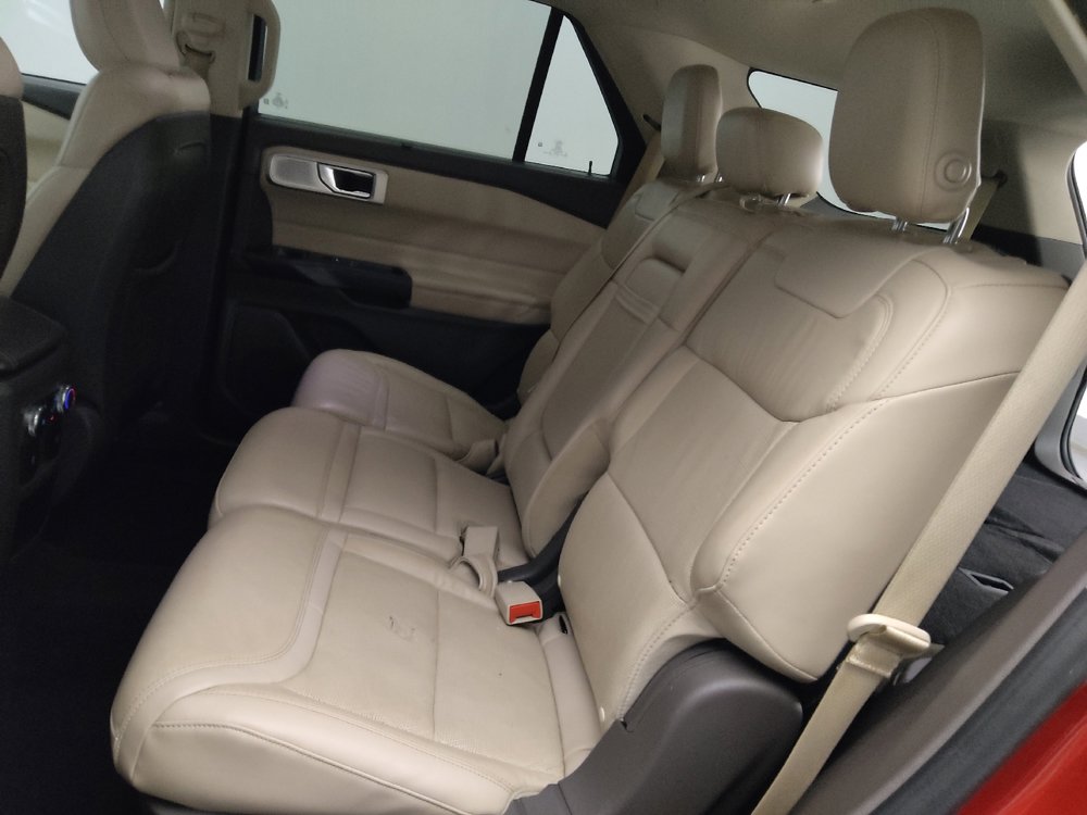 Used 2020 Ford Explorer Platinum w/ Premium Technology Package AWD/4WD image 18