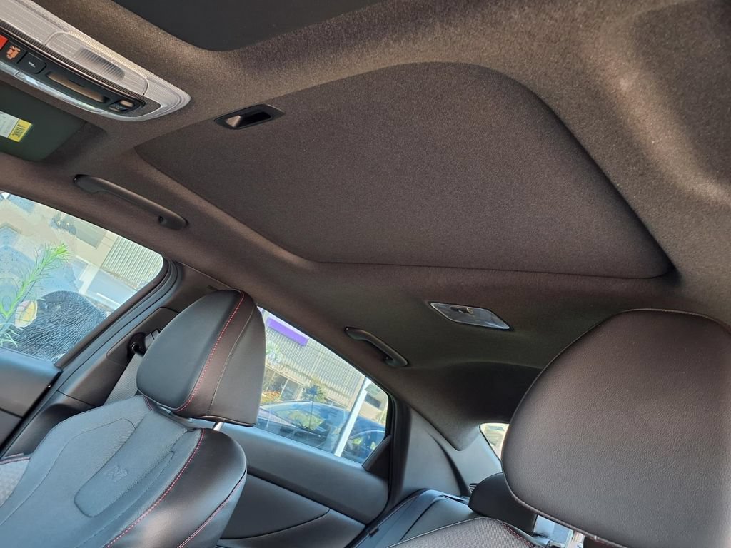 Certified 2025 Hyundai Elantra N Line FWD image 15