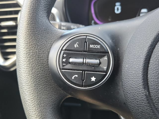 Certified 2025 Kia Soul LX w/ LX Technology Package FWD image 20