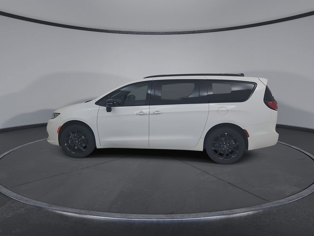 New 2026 Chrysler Pacifica Limited AWD/4WD image 9