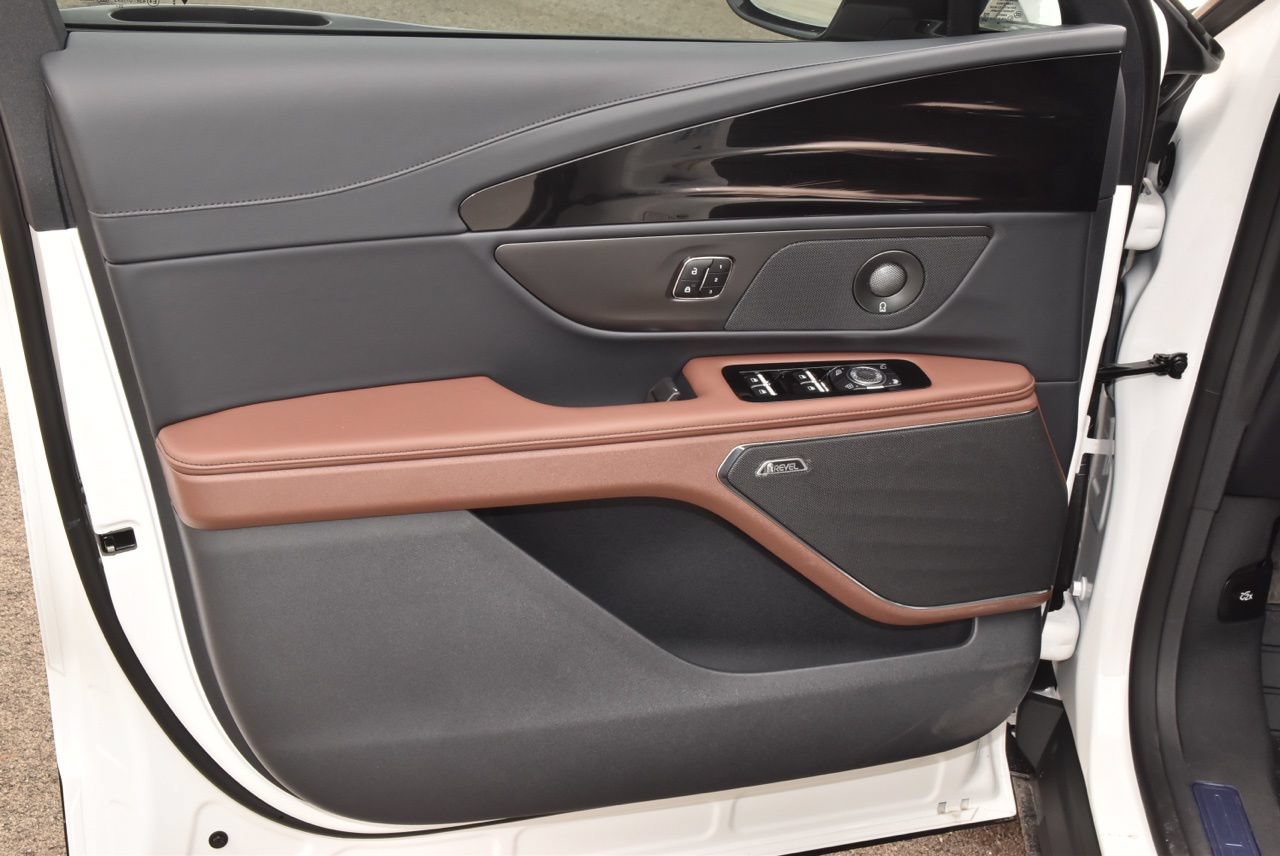 New 2026 Lincoln Nautilus Reserve w/ Jet Appearance Package AWD/4WD image 65