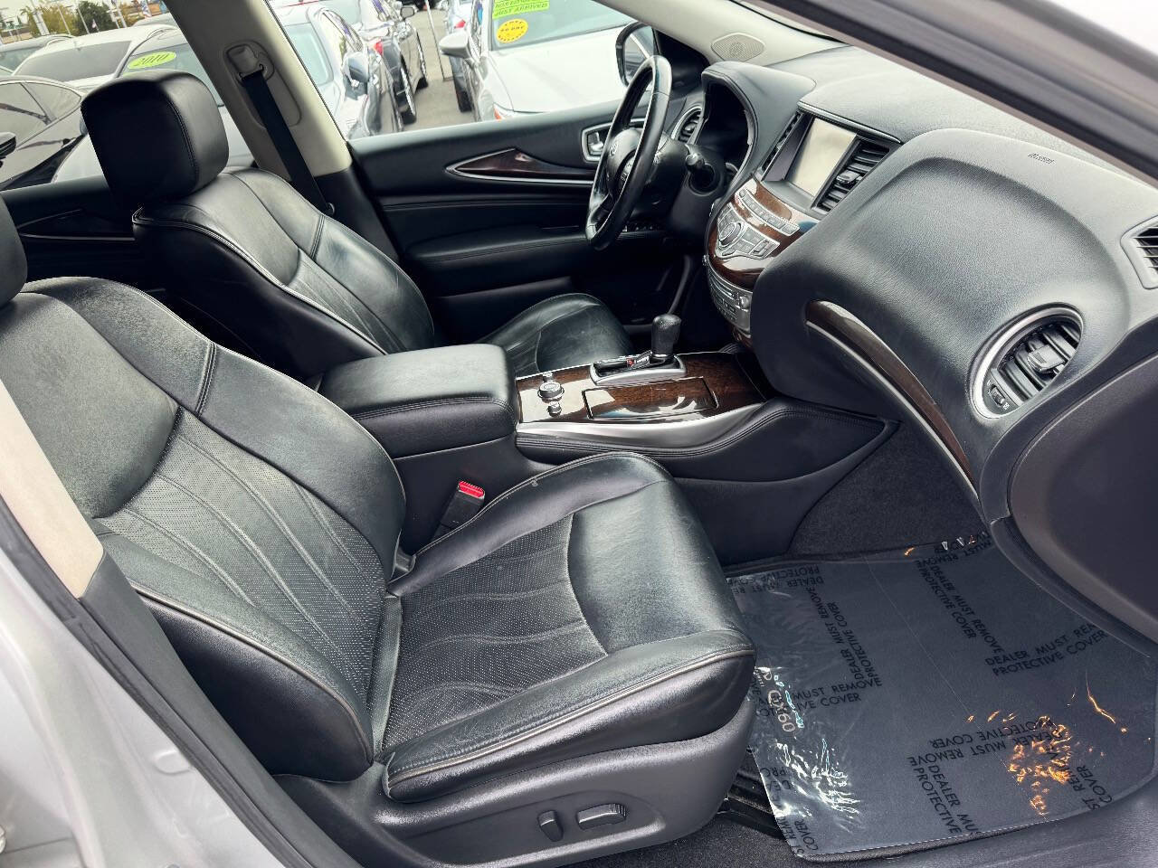 Used 2015 INFINITI QX60 AWD Hybrid w/ HEV Deluxe Touring Package image 18