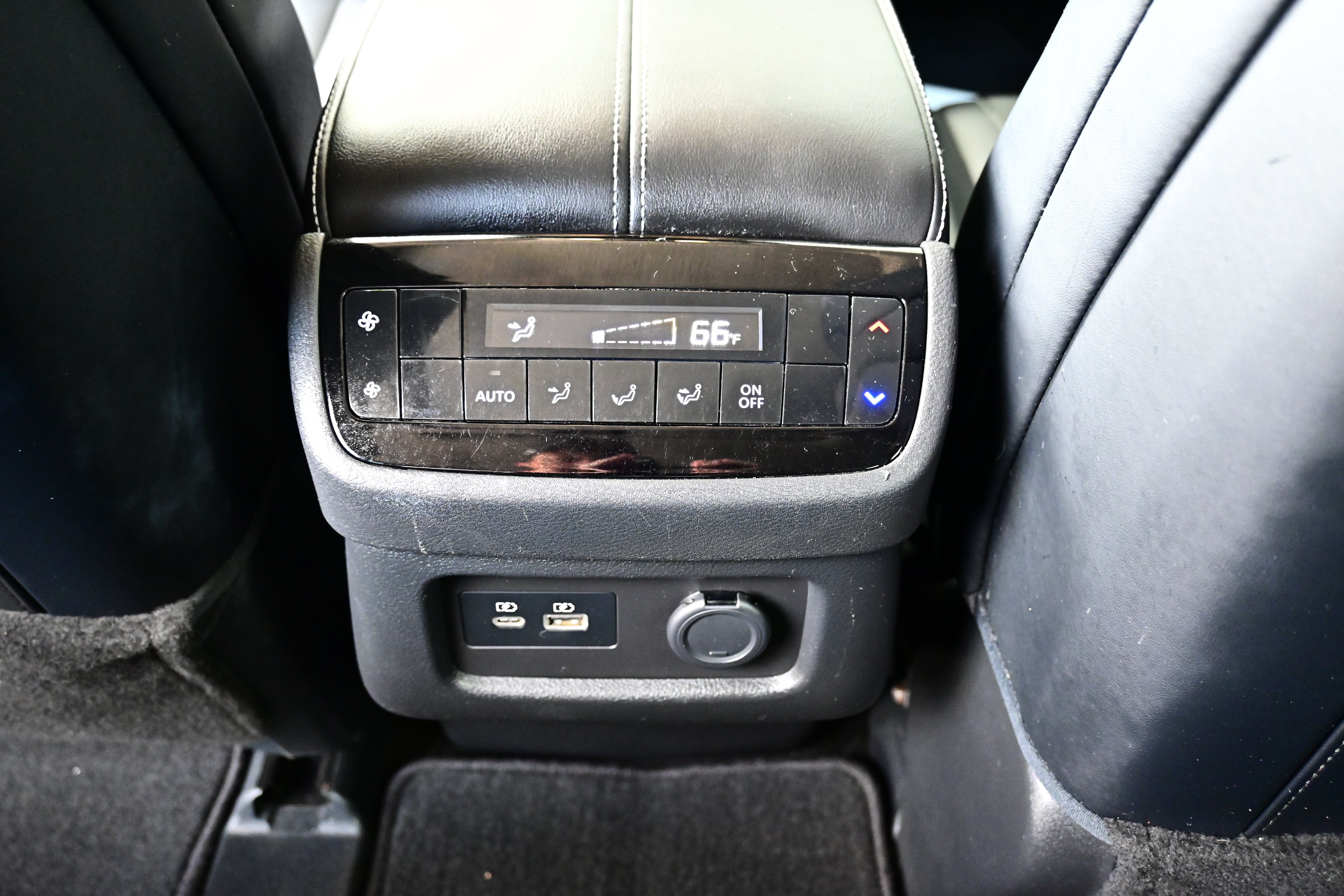 Used 2023 INFINITI QX60 Luxe w/ Cargo Package AWD/4WD image 17