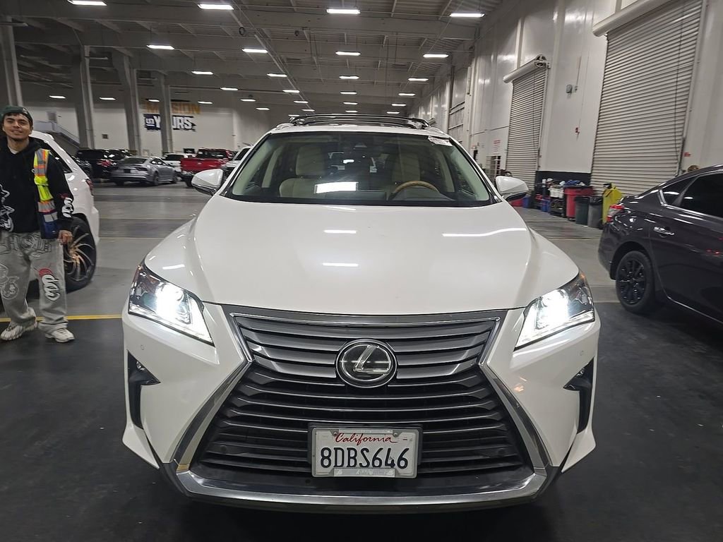 Used 2018 Lexus RX 350L FWD image 2