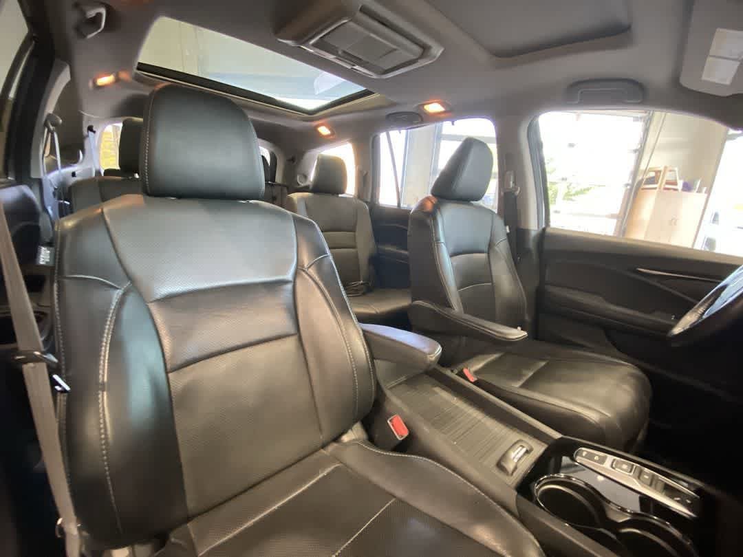 Used 2017 Honda Pilot Elite image 29