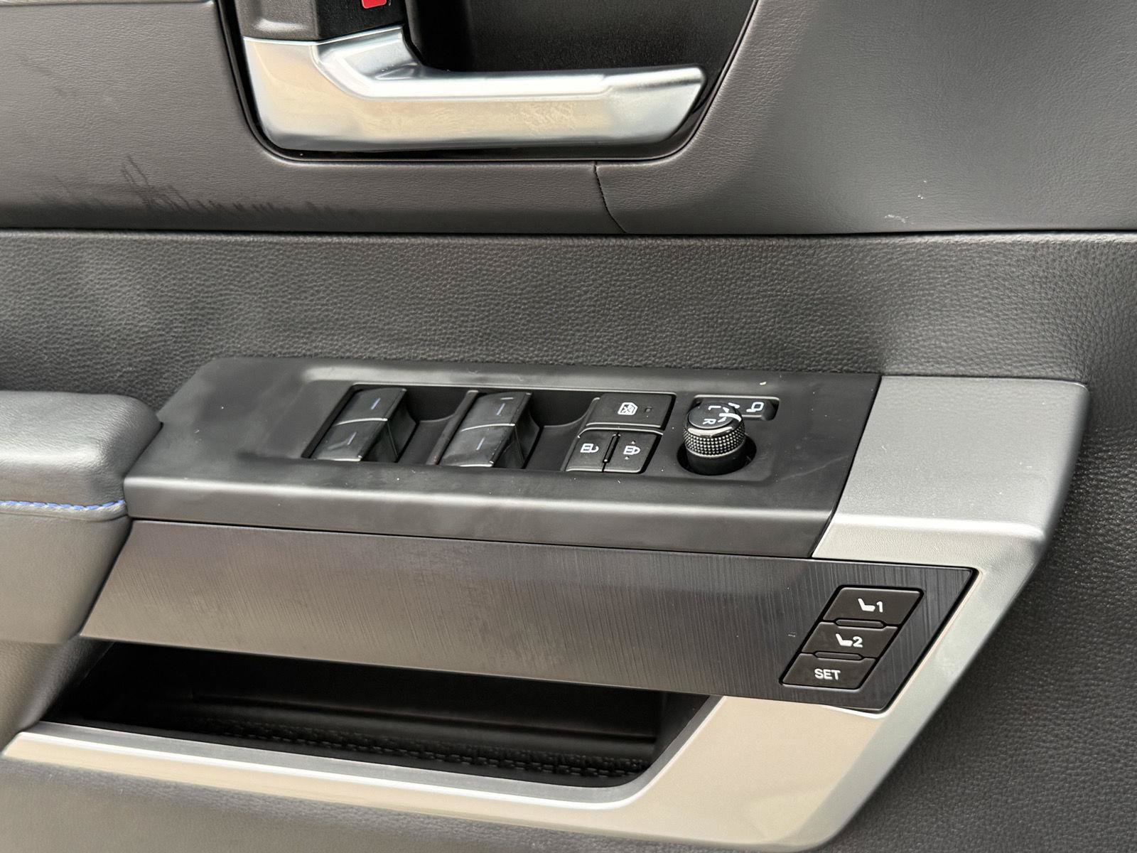 Certified 2024 Toyota Sequoia Platinum AWD/4WD image 29