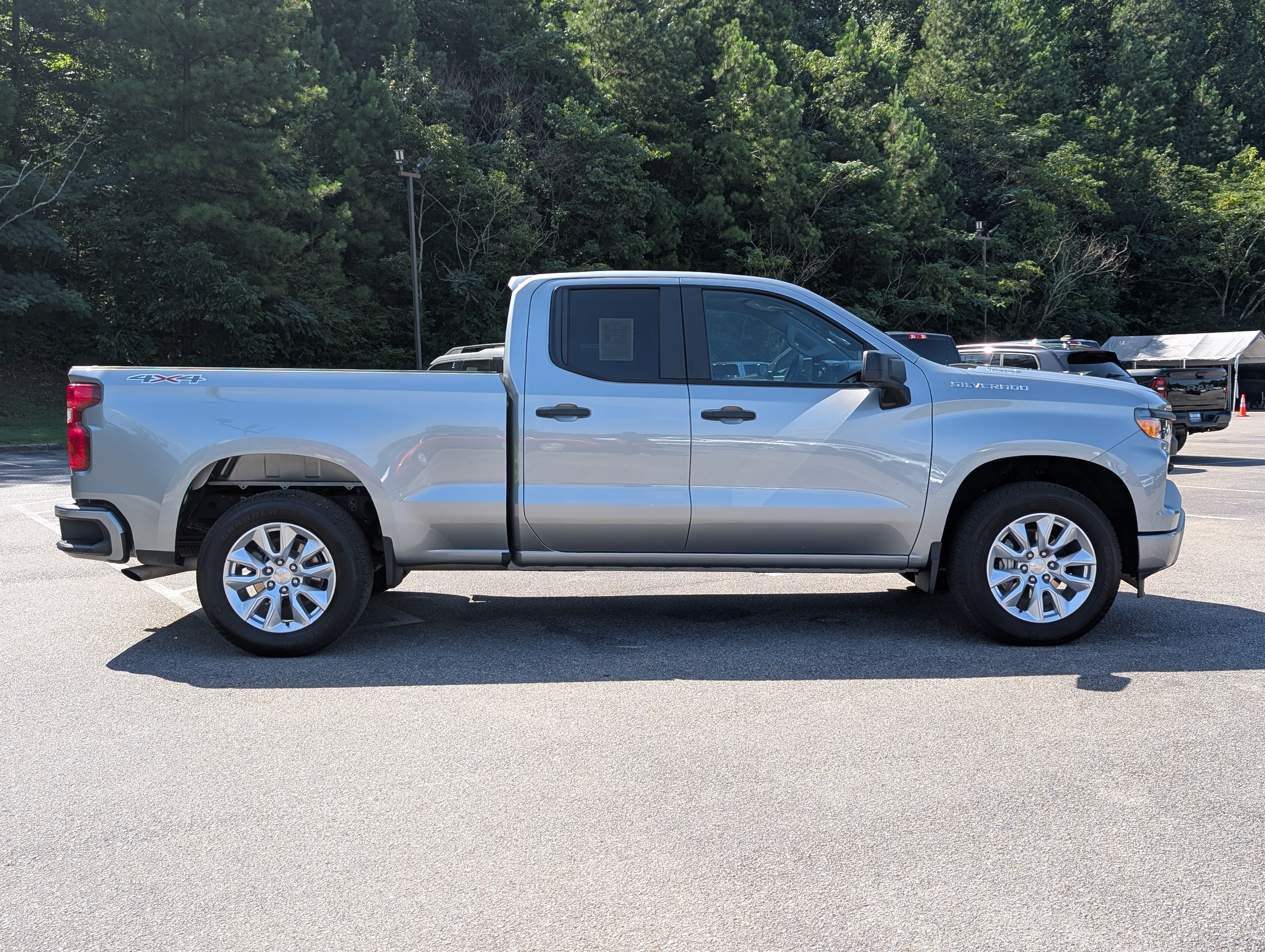 Used 2024 Chevrolet Silverado 1500 Custom AWD/4WD image 9
