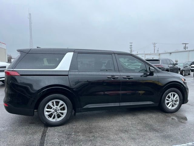 Used 2024 Kia Carnival LX image 14