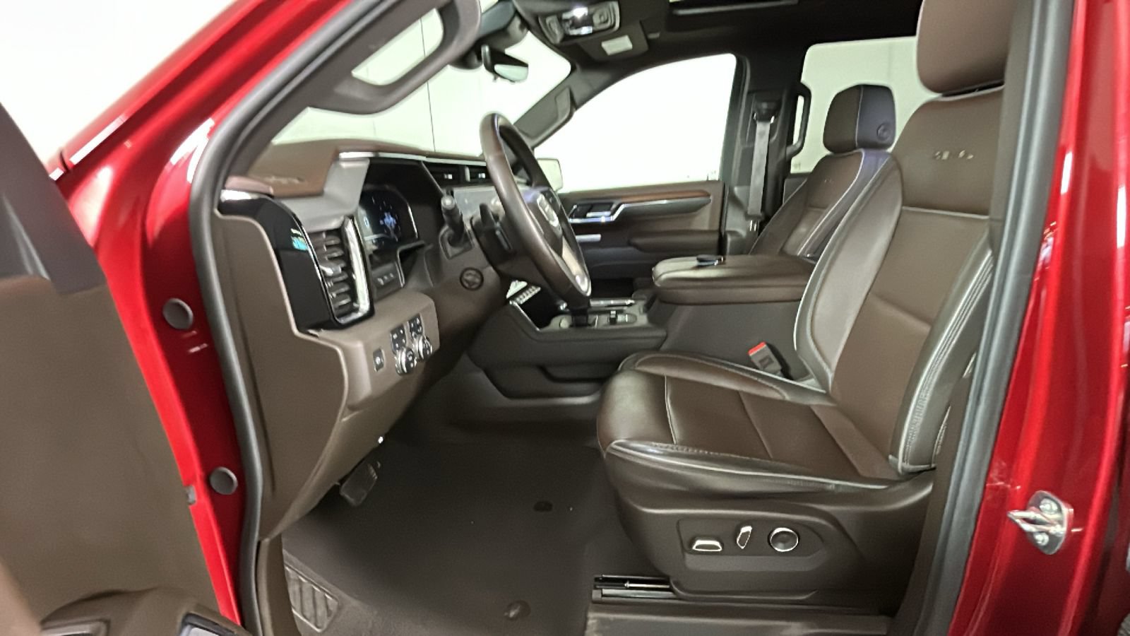 Used 2024 GMC Sierra 1500 Denali w/ Denali Reserve Package AWD/4WD image 14