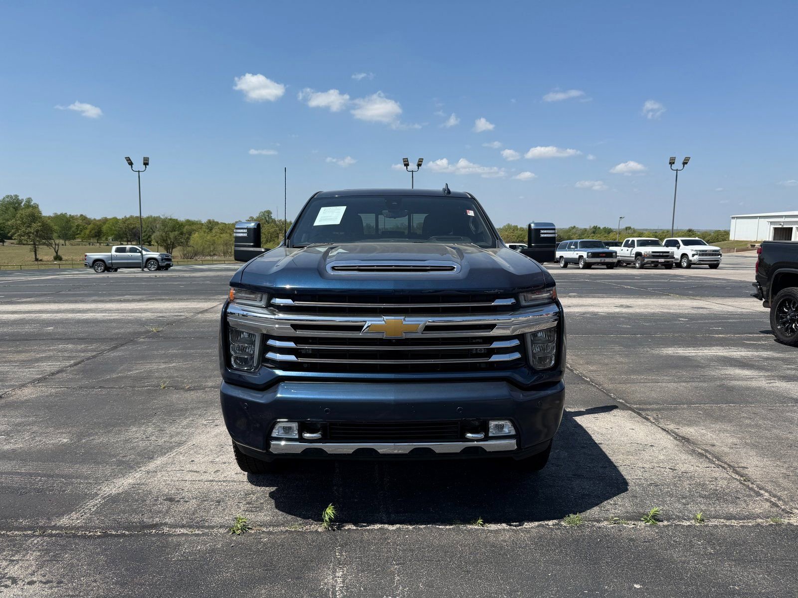 Used 2021 Chevrolet Silverado 2500 High Country w/ Technology Package image 4