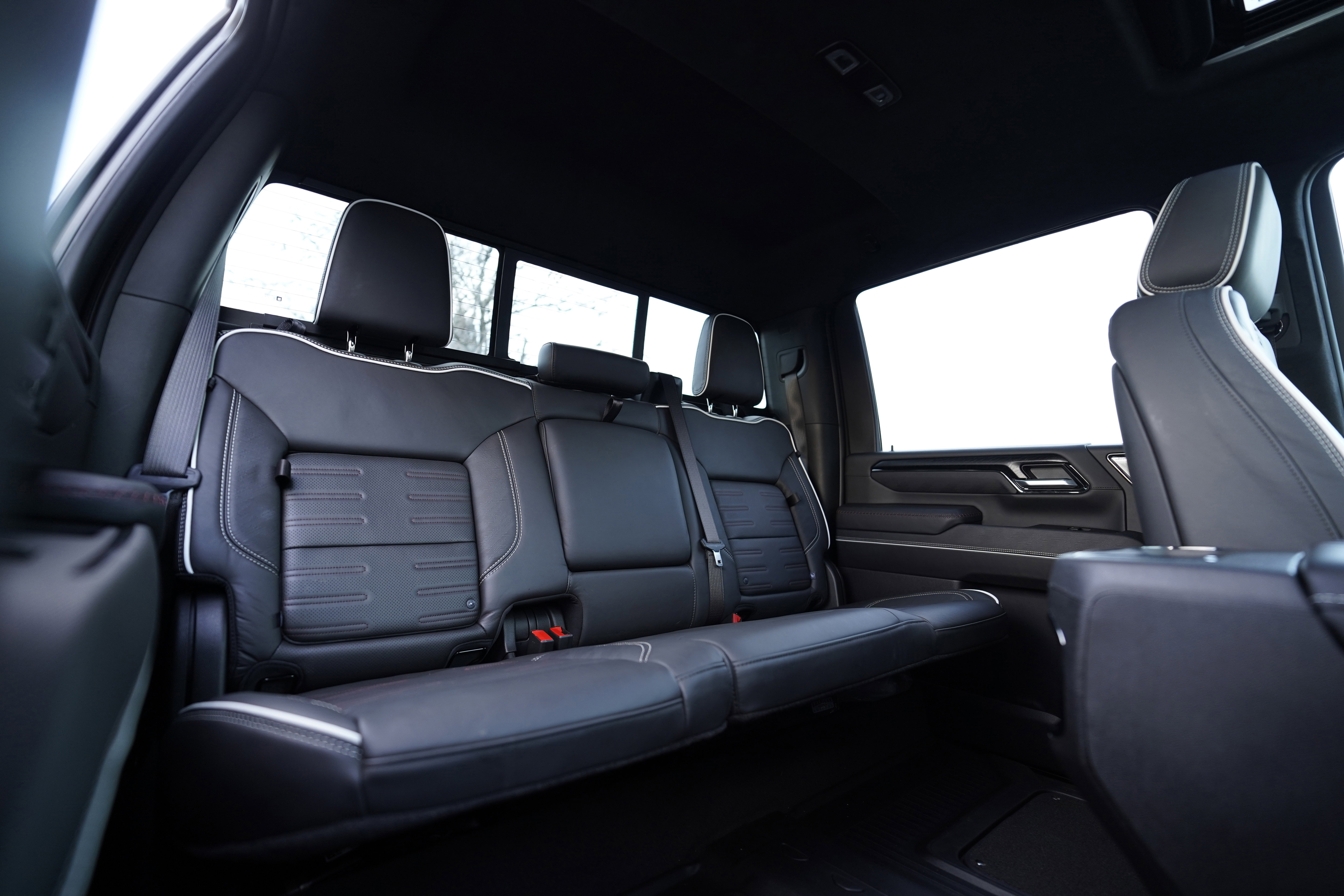 Used 2025 GMC Sierra 2500 AT4X image 10