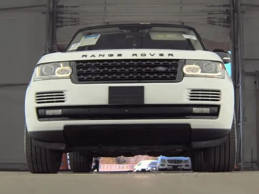 Used 2016 Land Rover Range Rover Supercharged image 3