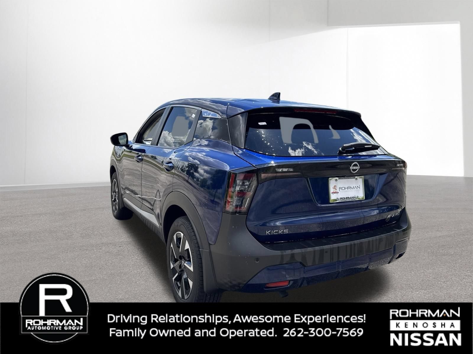 Certified 2025 Nissan Kicks SV AWD/4WD image 4
