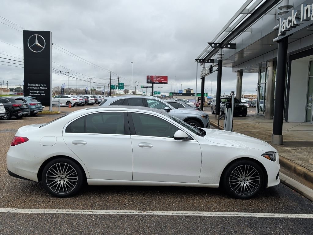 Used 2024 Mercedes-Benz C 300 Sedan image 13