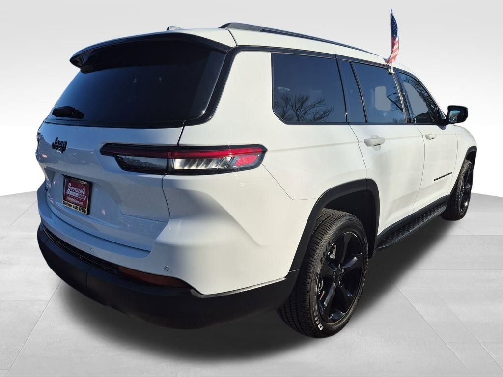 Used 2025 Jeep Grand Cherokee L Laredo image 9