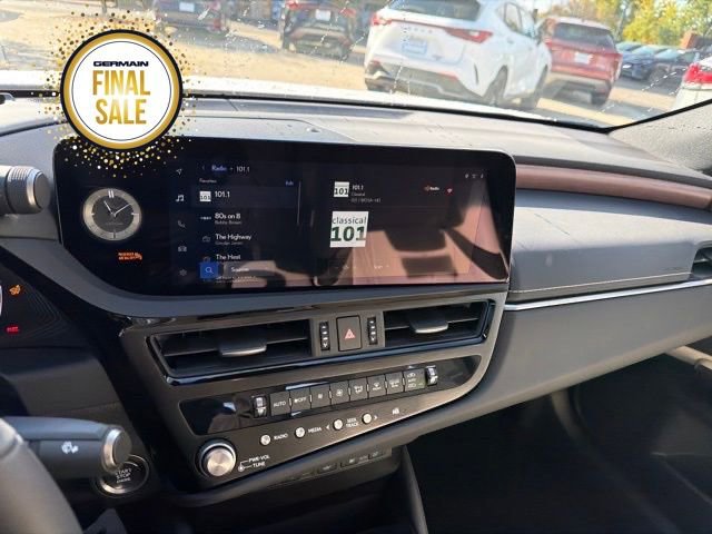 New 2025 Lexus ES 350 Ultra Luxury image 22