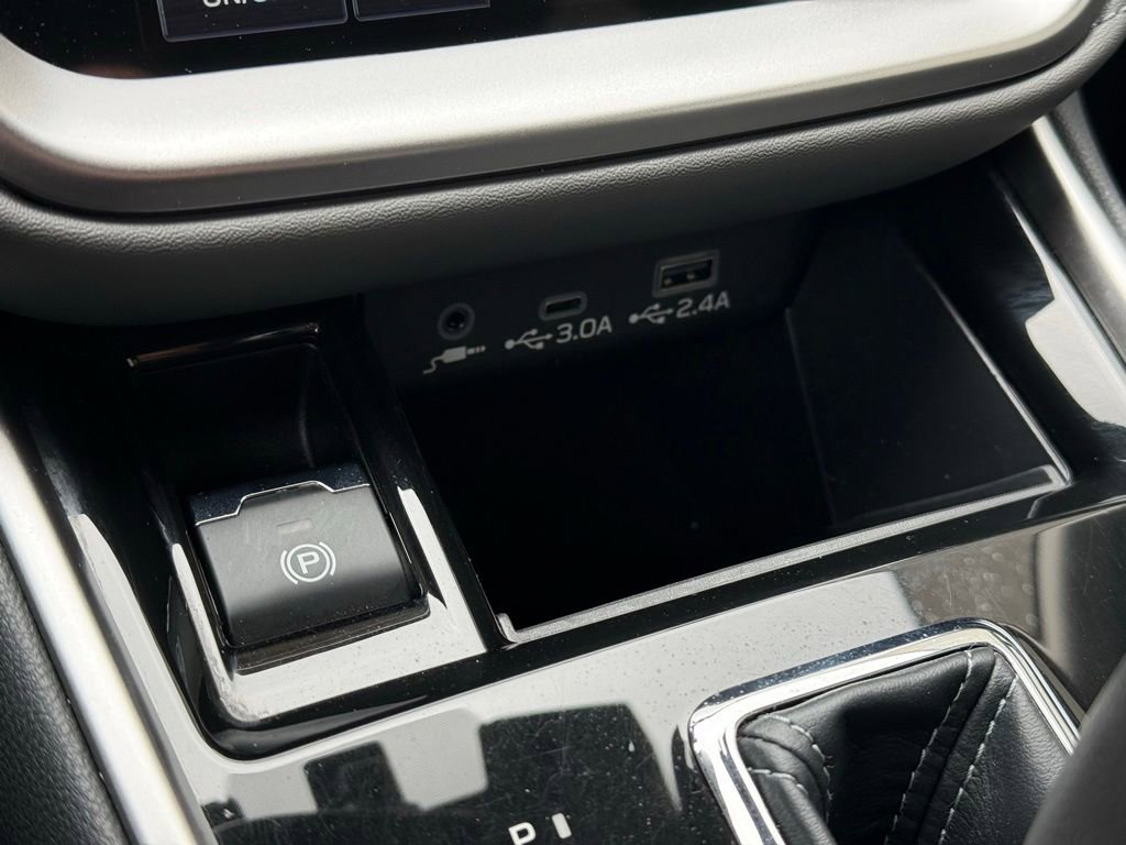 Used 2025 Subaru Outback Onyx Edition AWD/4WD image 16